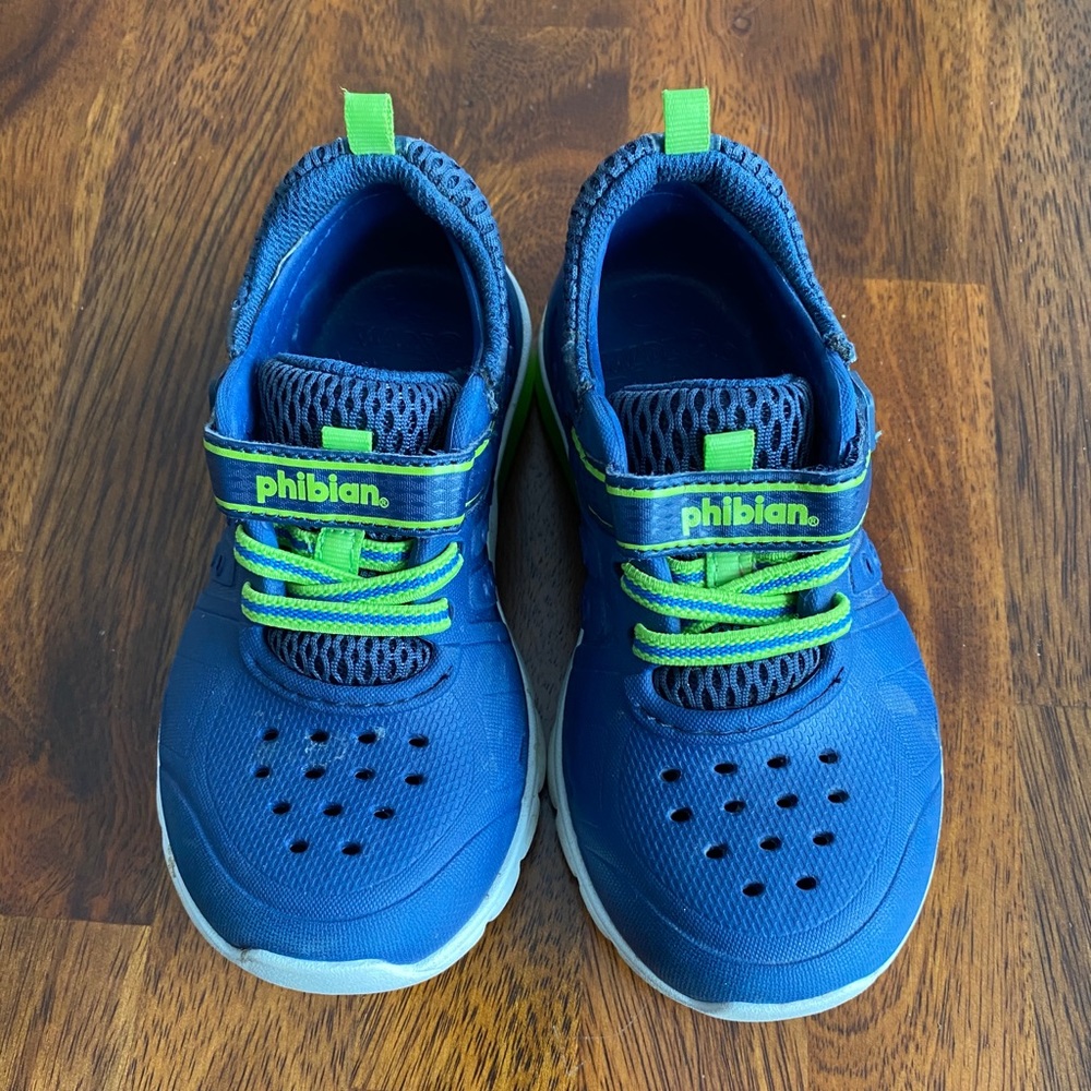 Waterproof summer light up sneakers